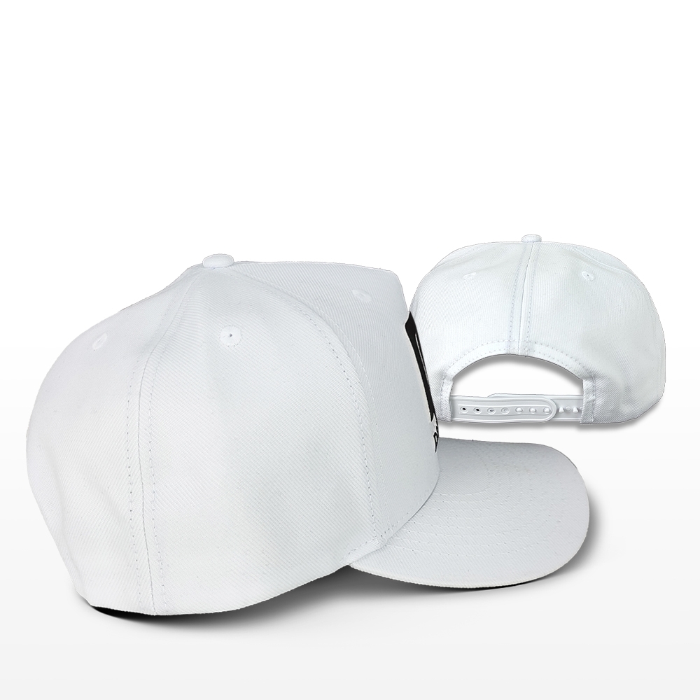 Boné Rs Performance Branco Aba Curva Detalhes Preto